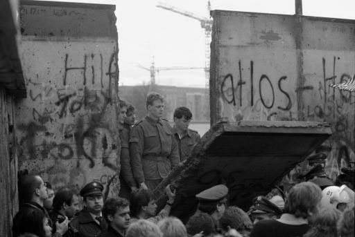 Berlin Wall, Tear Down in 1989
