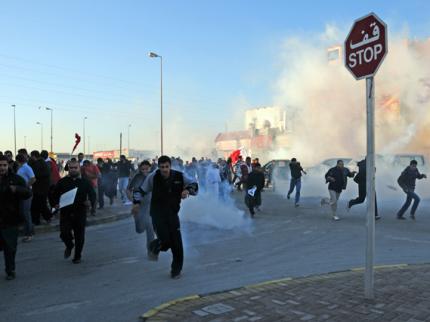 Bahrain Protesting scaping the gas